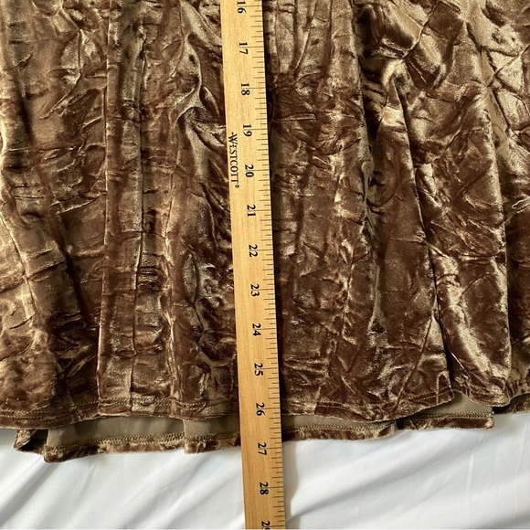 Vintage 90s 2000s green crushed velvet skirt, fairy boho vibe - Picture 8 of 9